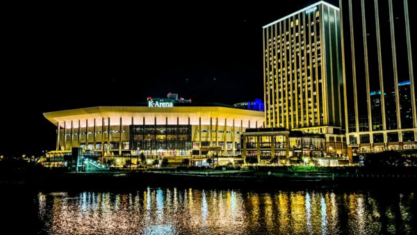 【Kアリーナ横浜】ホテル＆駐車場完全ガイド｜akippa予約や混雑回避で快適なライブ遠征を！